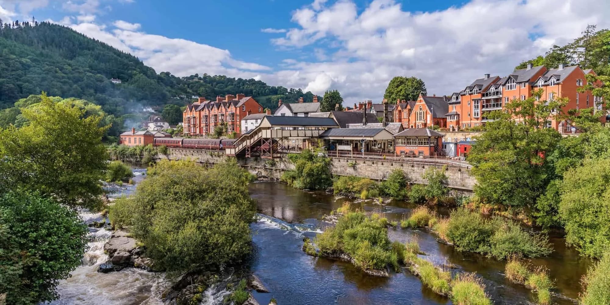 DÍA 04 – LUNES – CARDIFF – CHESTER