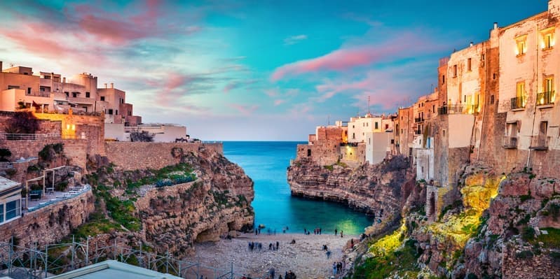 GIORNO 7: POLIGNANO A MARE E MONOPOLI, LECCE, BARI