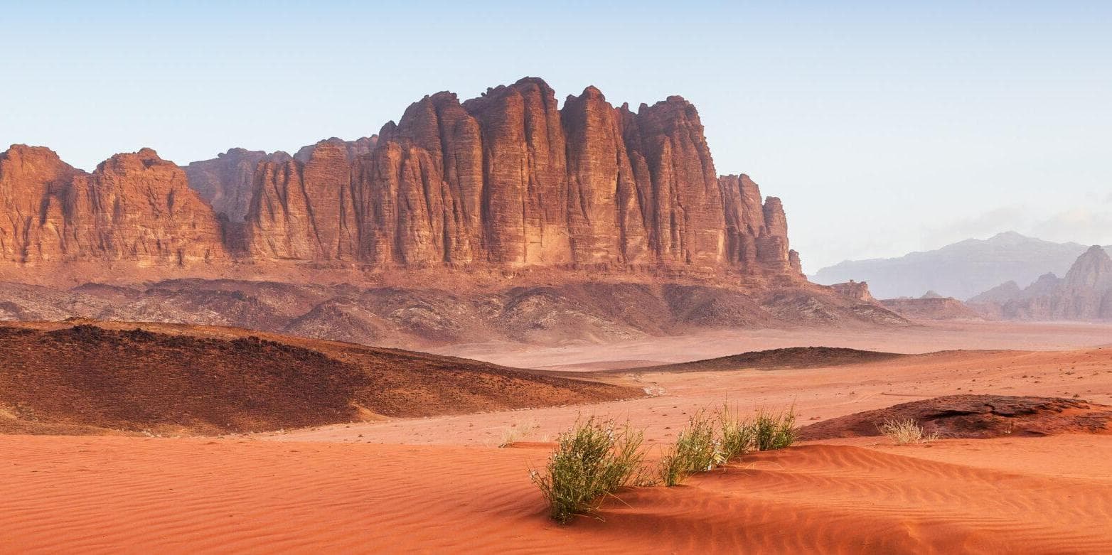 DÍA 6 • PETRA – PEQUEÑA PETRA - WADI RUM 