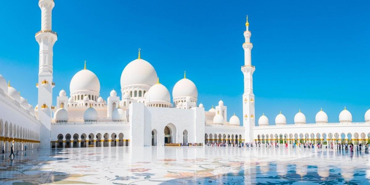 DÍA 4 • DUBÁI - ABU DHABI Y DHOW CRUISE - DUBÁI