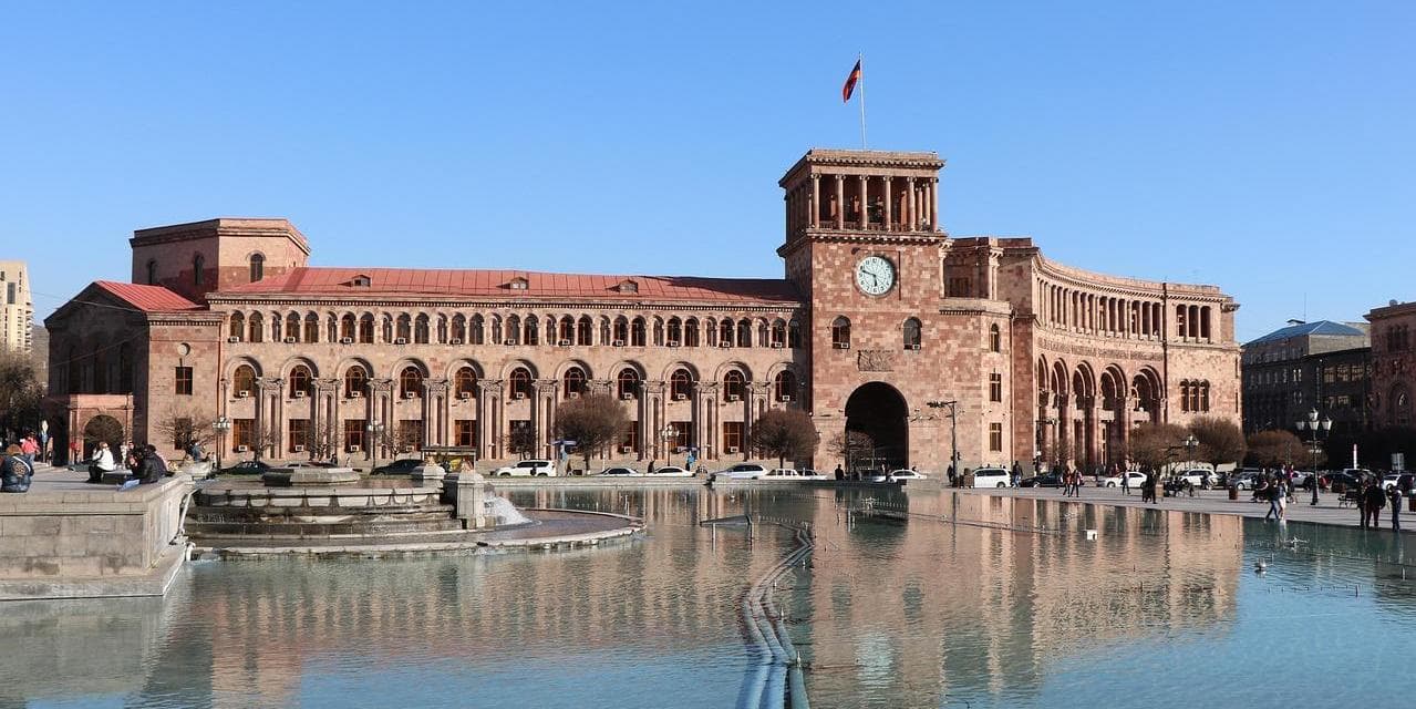 GIORNO 2: YEREVAN (SCOPERTA DELLA CITTÀ ROSA)