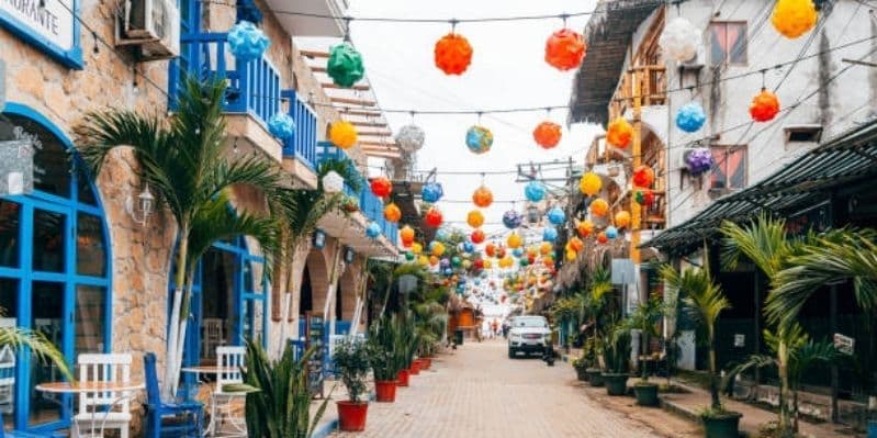 Día 4. MONTAÑITA – GUAYAQUIL