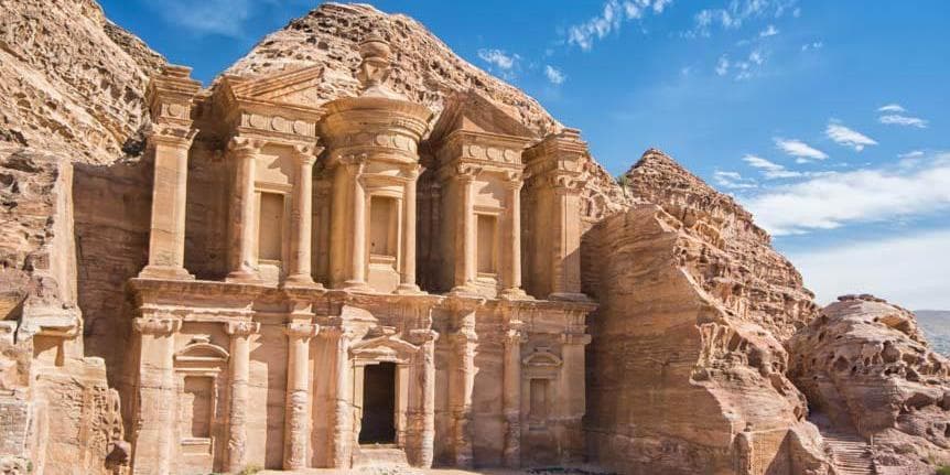 DÍA 6 • PETRA - PEQUEÑA PETRA - WADI RUM - AQABA - AMMÁN 