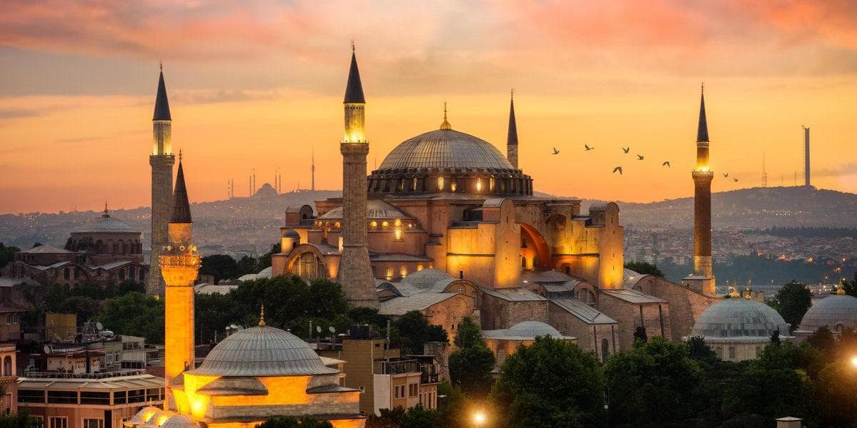 DÍA 8 • IZMIR/KUSADASI - ESTAMBUL