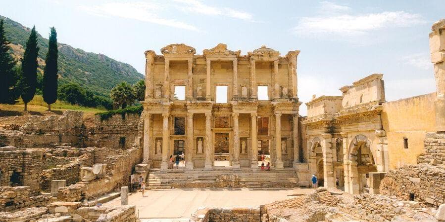 DAY 7 • PAMUKKALE - SELCUK - IZMIR/KUSADASI