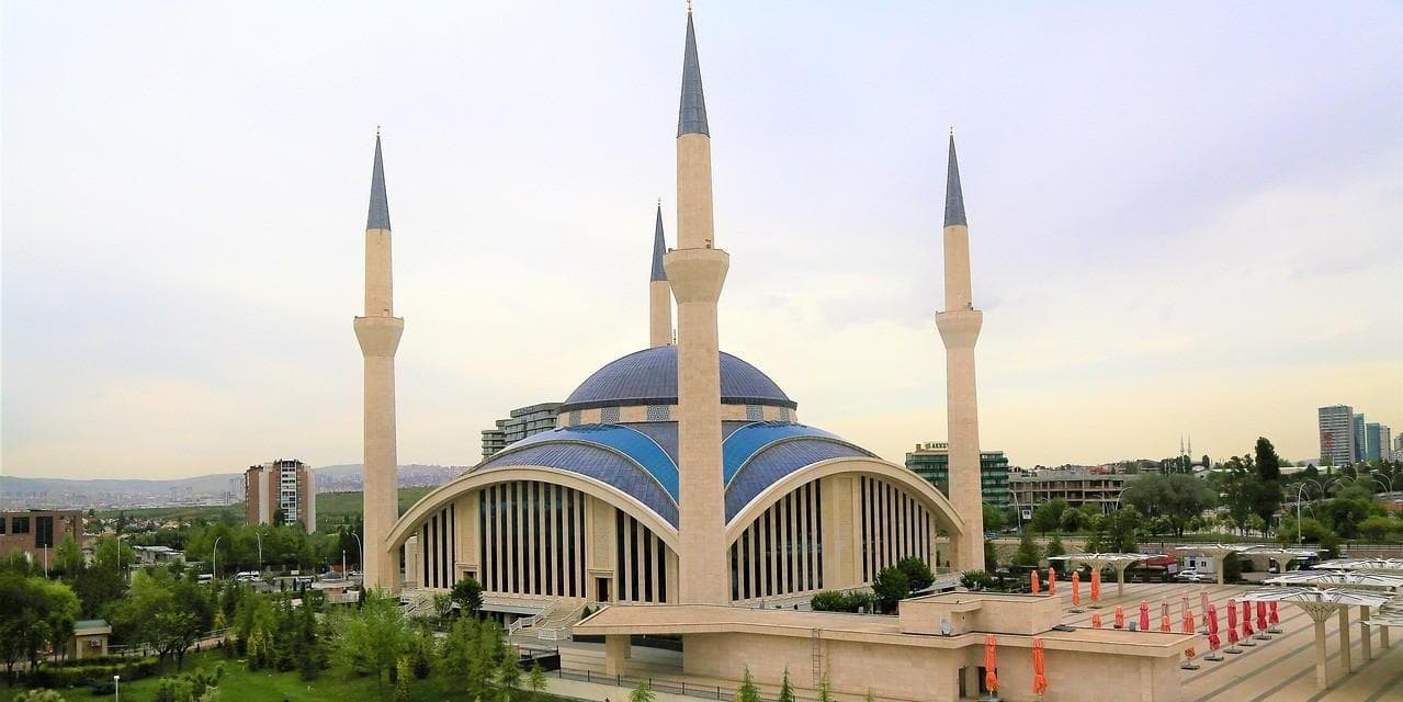 DÍA 4 • ESTAMBUL – ANKARA – CAPADOCIA