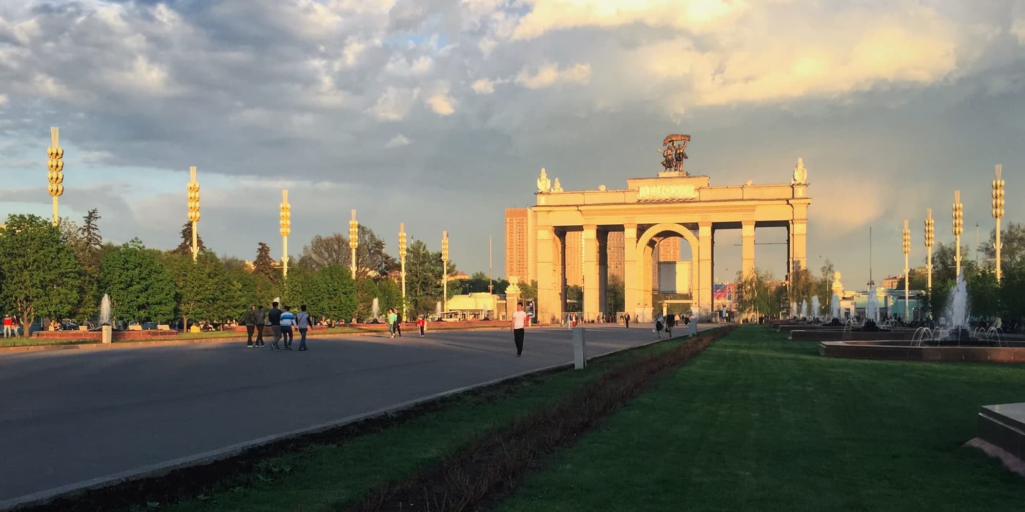 Day 4 – Free Day at Leisure (Optional Moscow Metro & Art Tour):