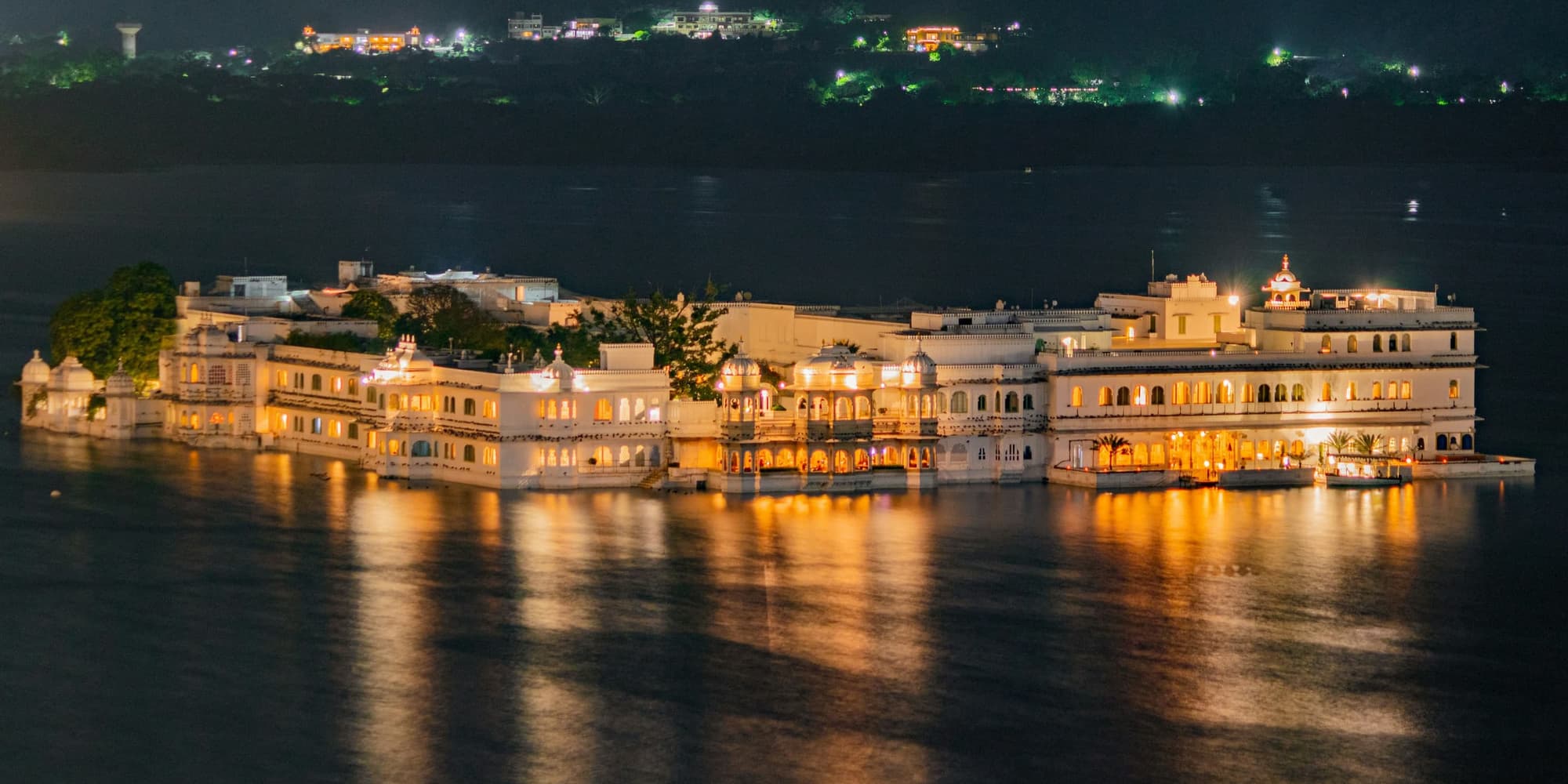 Giorno 7: JODHPUR / RANAKPUR / UDAIPUR (295 km, 6 ore circa) 