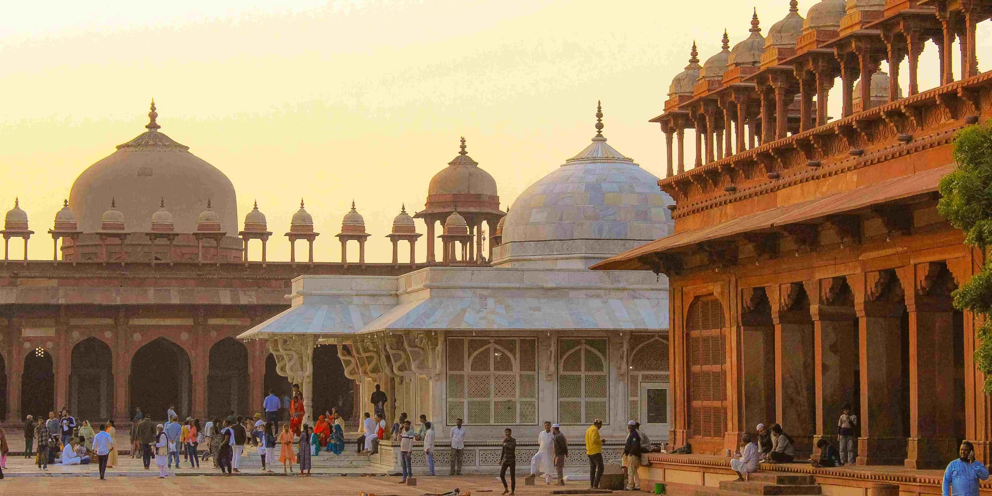5°GIORNO: JAIPUR - ABHANERI - FATEHPUR SIKRI “la città fantasma”- AGRA km.250