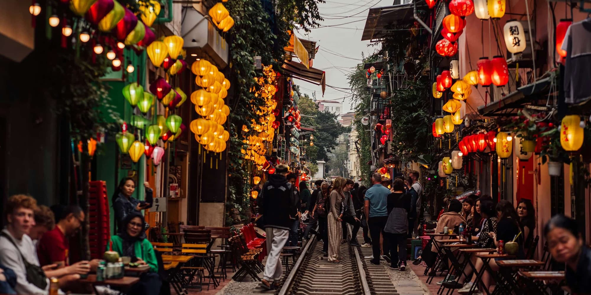 Giorno 01: Arrivo ad Hanoi (D)