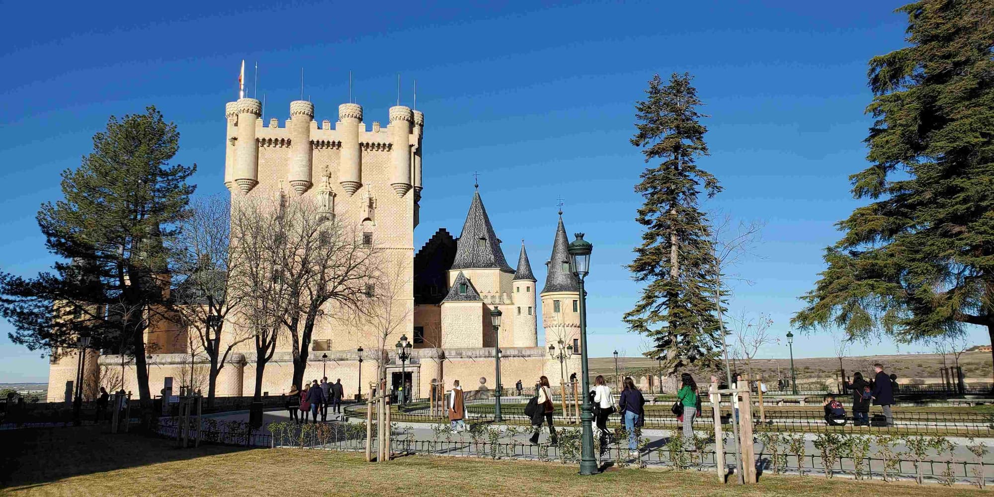 2º GIORNO: Madrid - Avila - Segovia - Madrid 