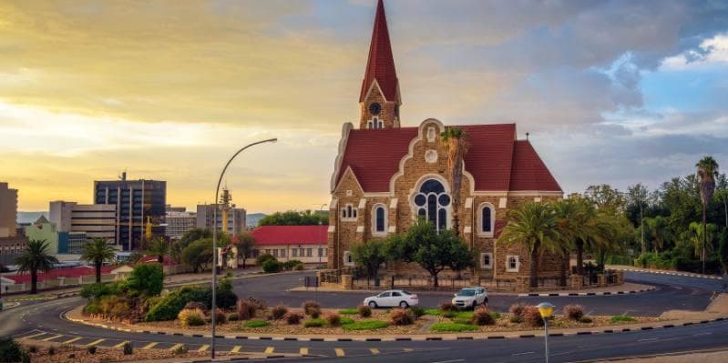 Jour 11 : Mariental / Windhoek / Vol pour la France (330km / 05h00)