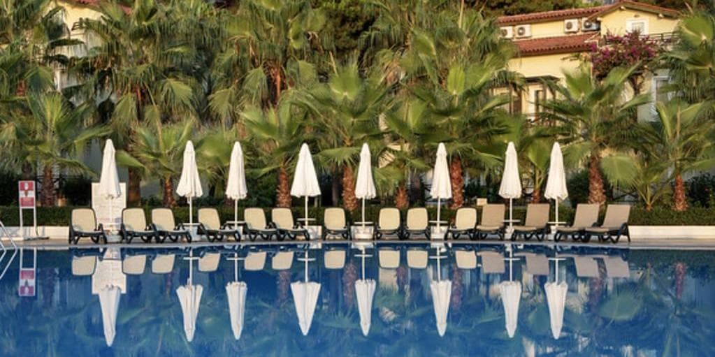 CRYSTAL FLORA BEACH RESORT SPA