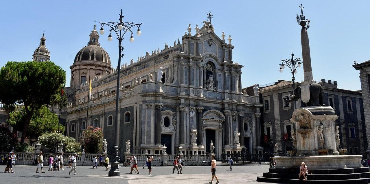 1°GIORNO: Sabato: Arrivo a Catania (hotel a Catania)
