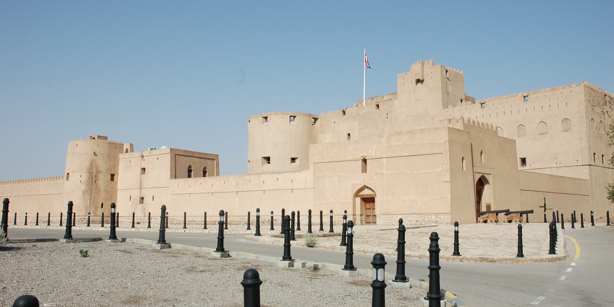 DAY 05 | NIZWA – BIRKAT AL MAUZ – MUSCAT (2.5 hrs. drive) ​