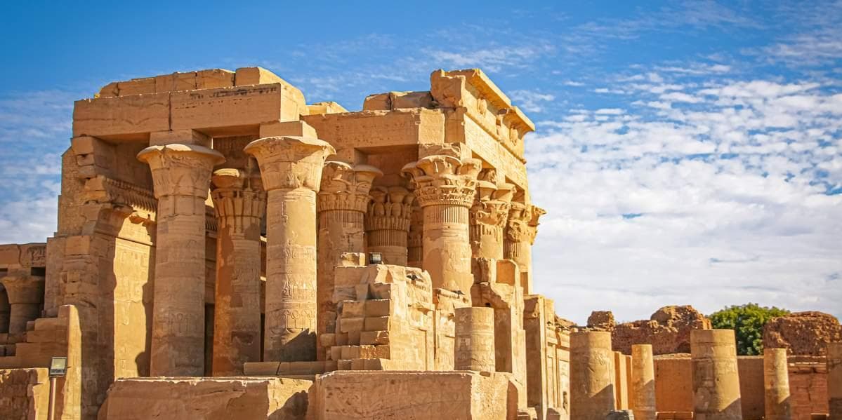 DAY 10 • ASWAN - KOM OMBO - EDFU