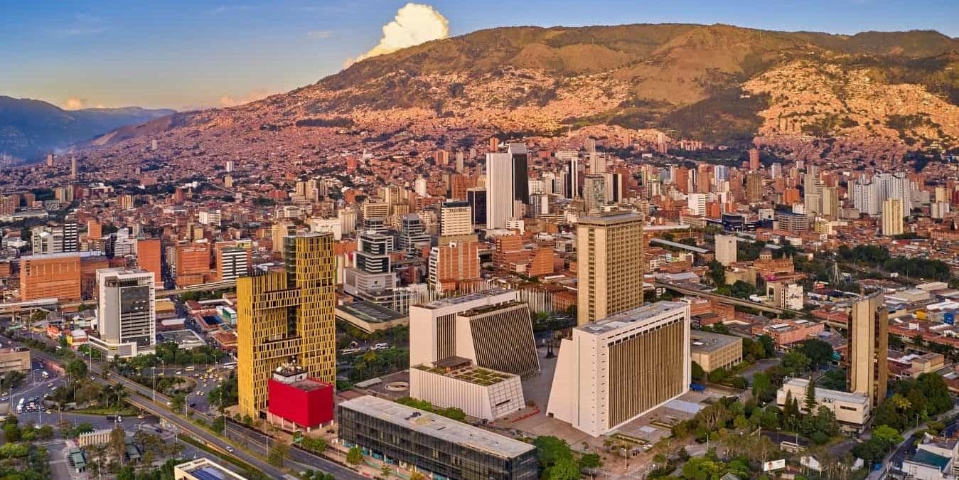 DÍA 8 • MEDELLÍN