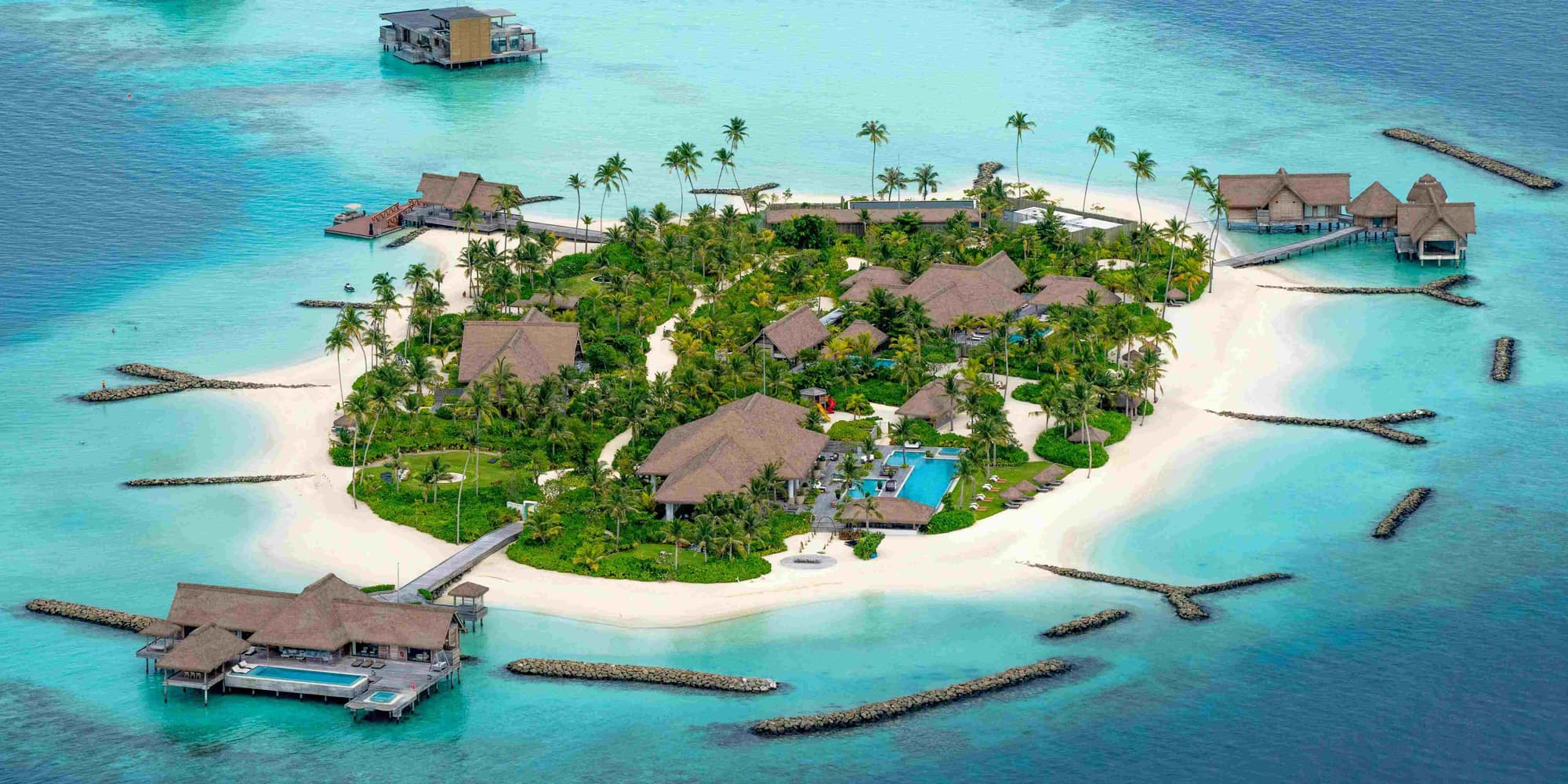 DAY 1: ARRIVAL IN MALE – WELCOME AND BOARDING