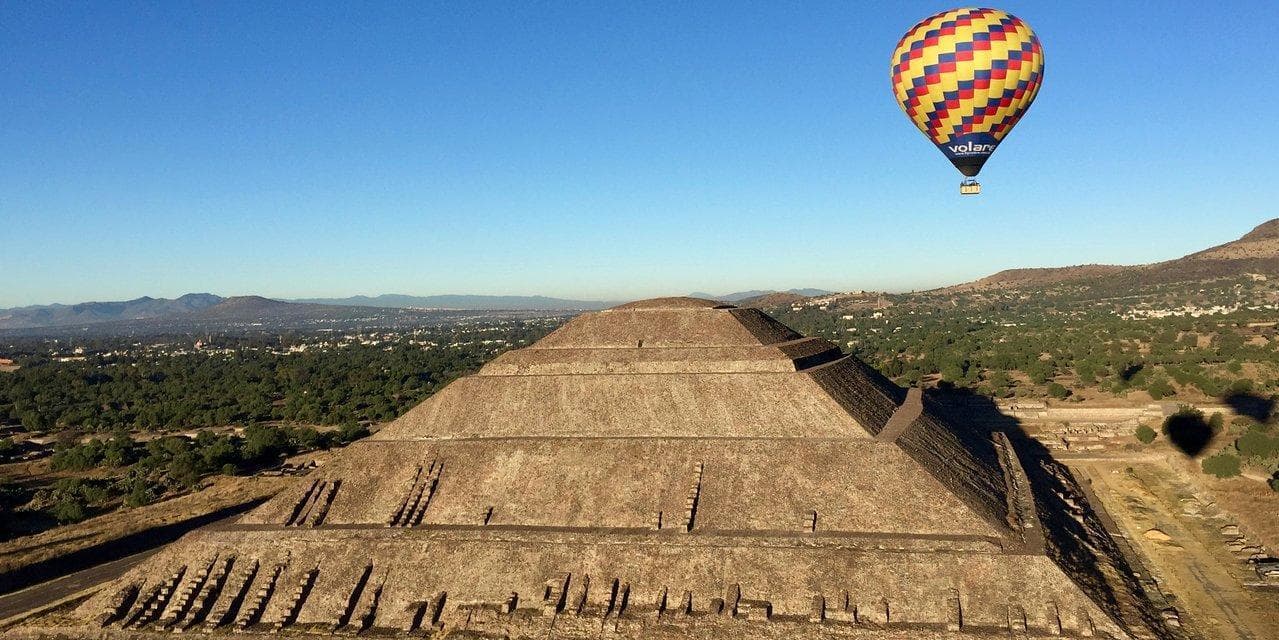 Día 3: VUELO EN GLOBO – TEOTIHUACÁN – BASÍLICA DE GUADALUPE – 5:30 am aprox 