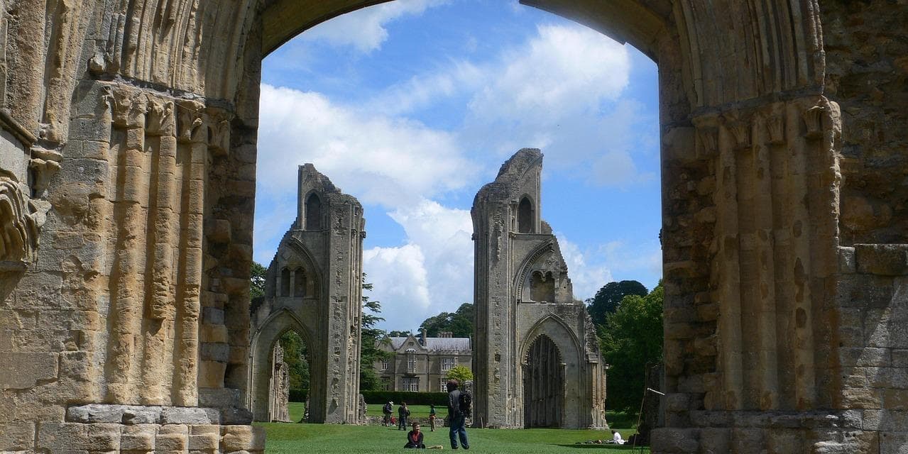 6.GIORNO – CORNOVAGLIA/SUD DEL DEVON - TINTAGEL - GLASTONBURY - BRISTOL