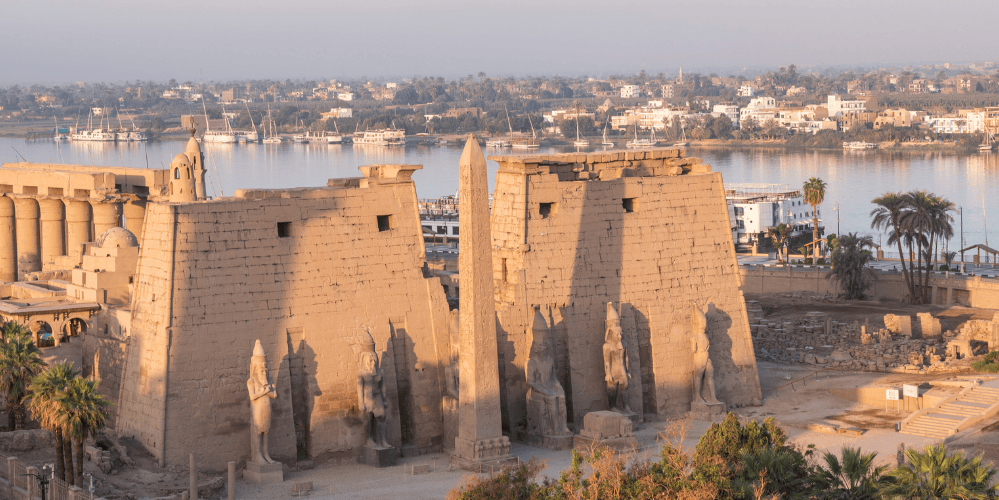 25 enero. LUXOR – PALMA – MENORCA