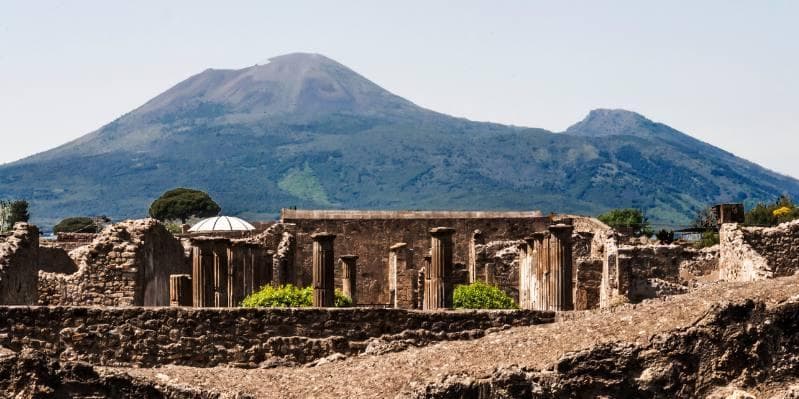 Jour 5 : Region De Naples - Riviera D’Ulysse -  Pompéi - Naples