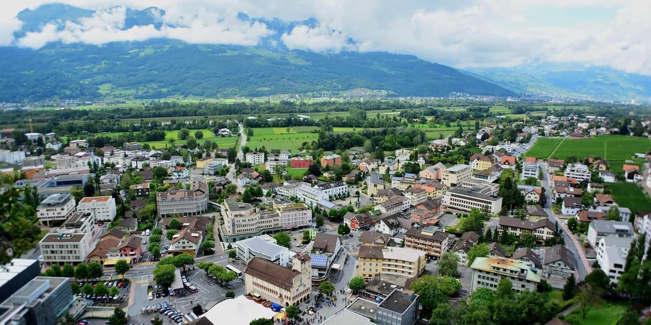 DAY 10 SAT - INNSBRUCK - LIECHTENSTEIN - ZURICH