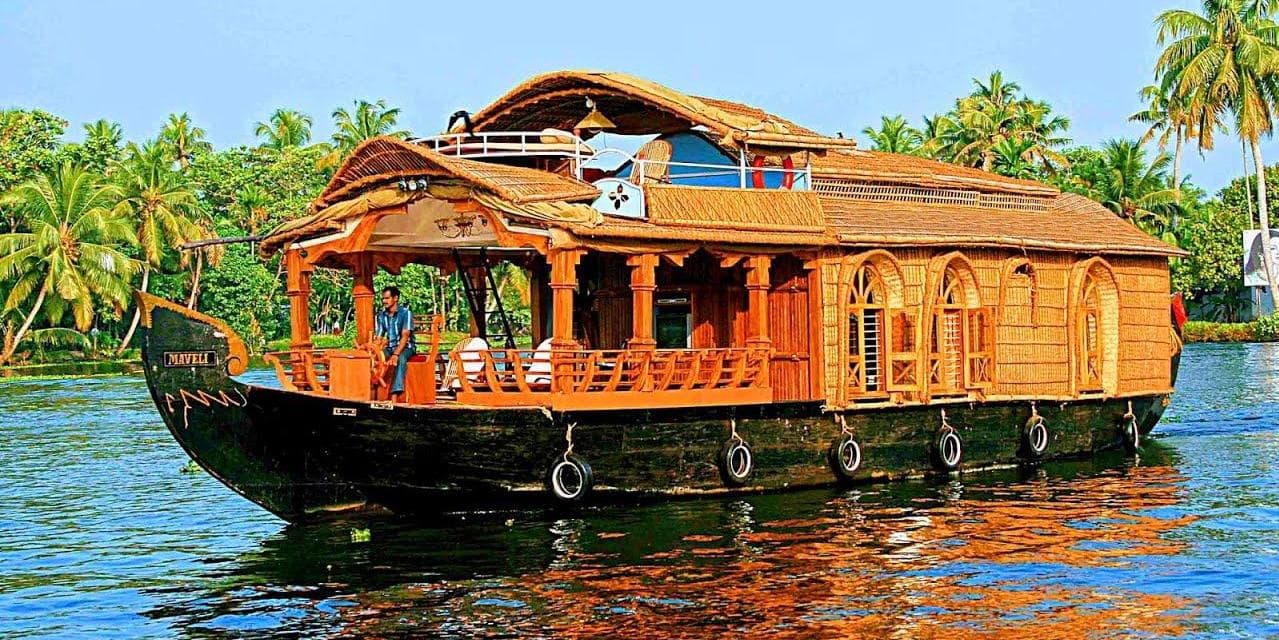 Day 05:  Drive to Alleppey from Thekkady  (140 Km/ 03:30 hrs)