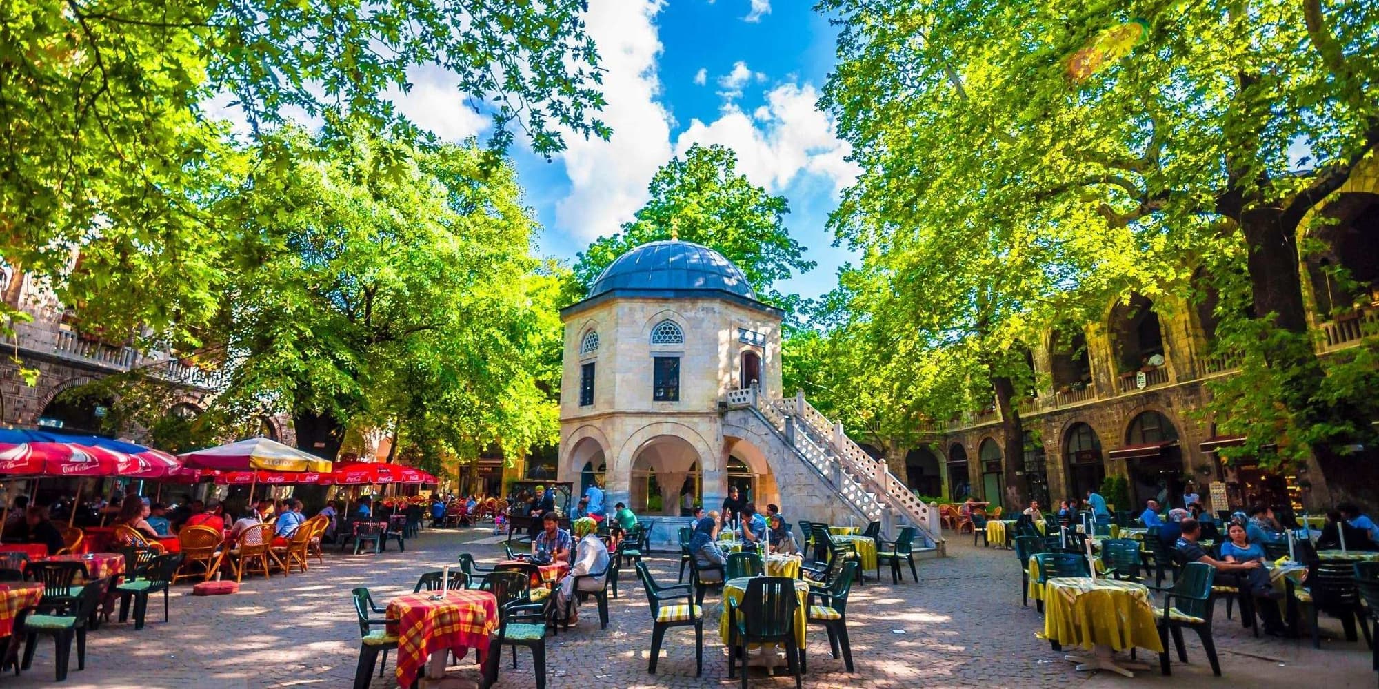 DÍA 9 • IZMIR / KUSADASI – BURSA – ESTAMBUL 