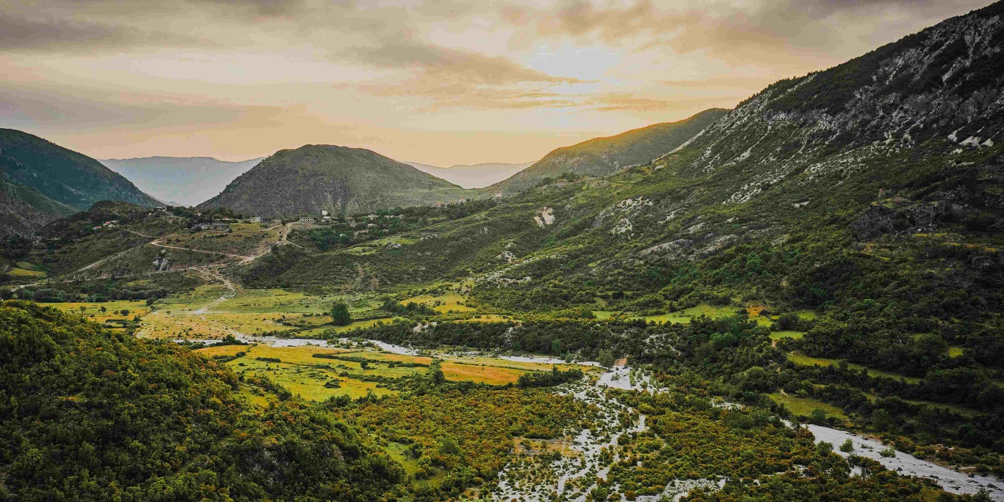 4º GIORNO: Saranda – Butrinto – Ksamil – Occhio Blu - Argirocastro
