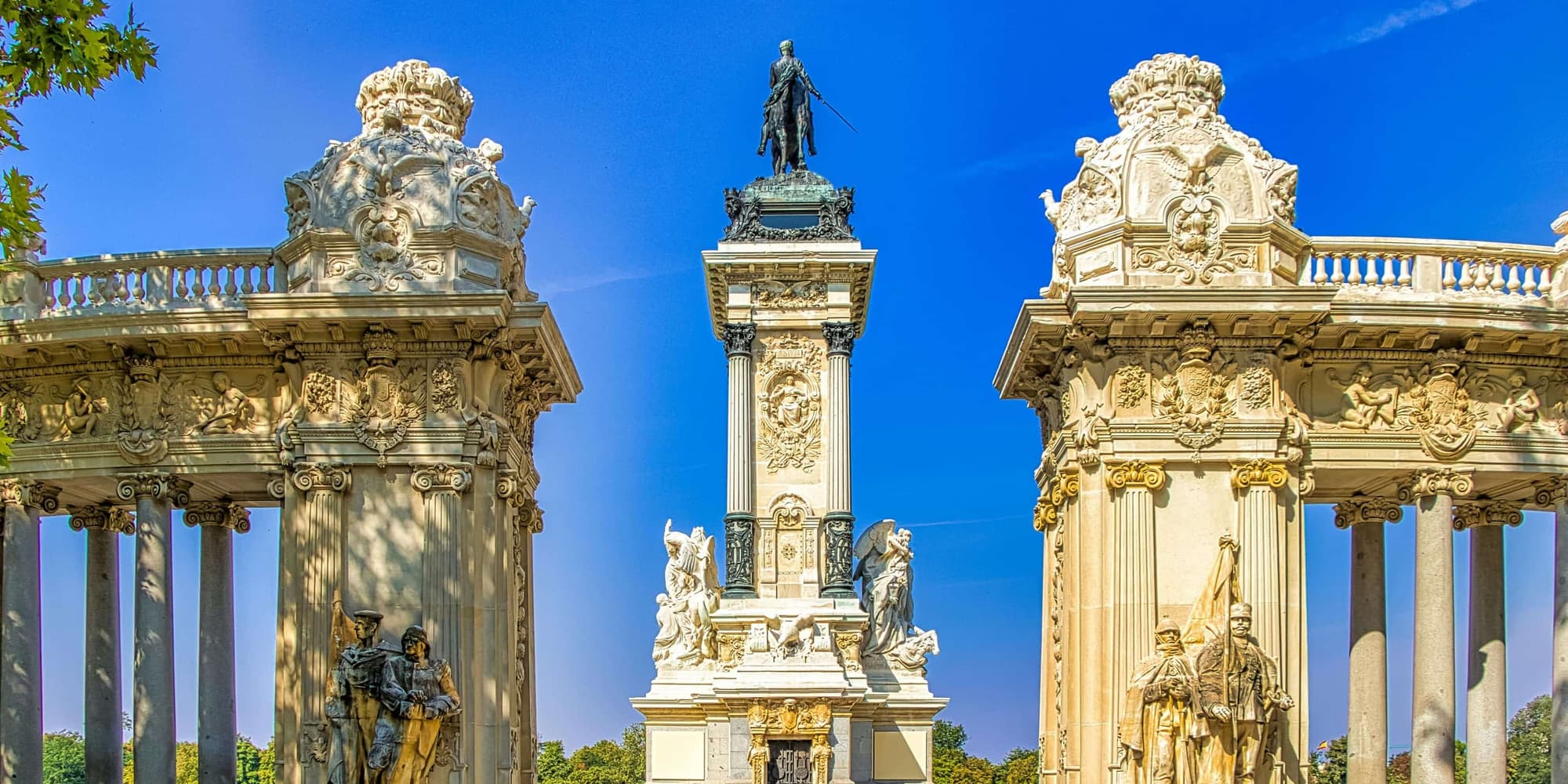 Giorno 7:  SANTIAGO DE COMPOSTELA – AVILA – MADRID