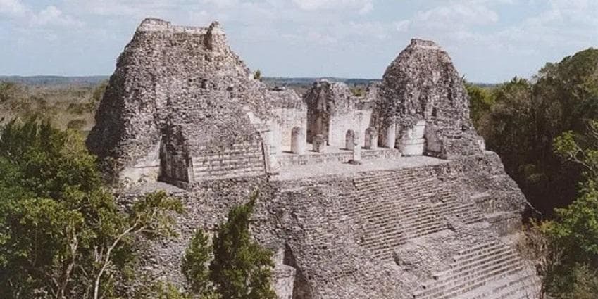 Visit to the Becán Archaeological Zone located 8 km from Xpujil.