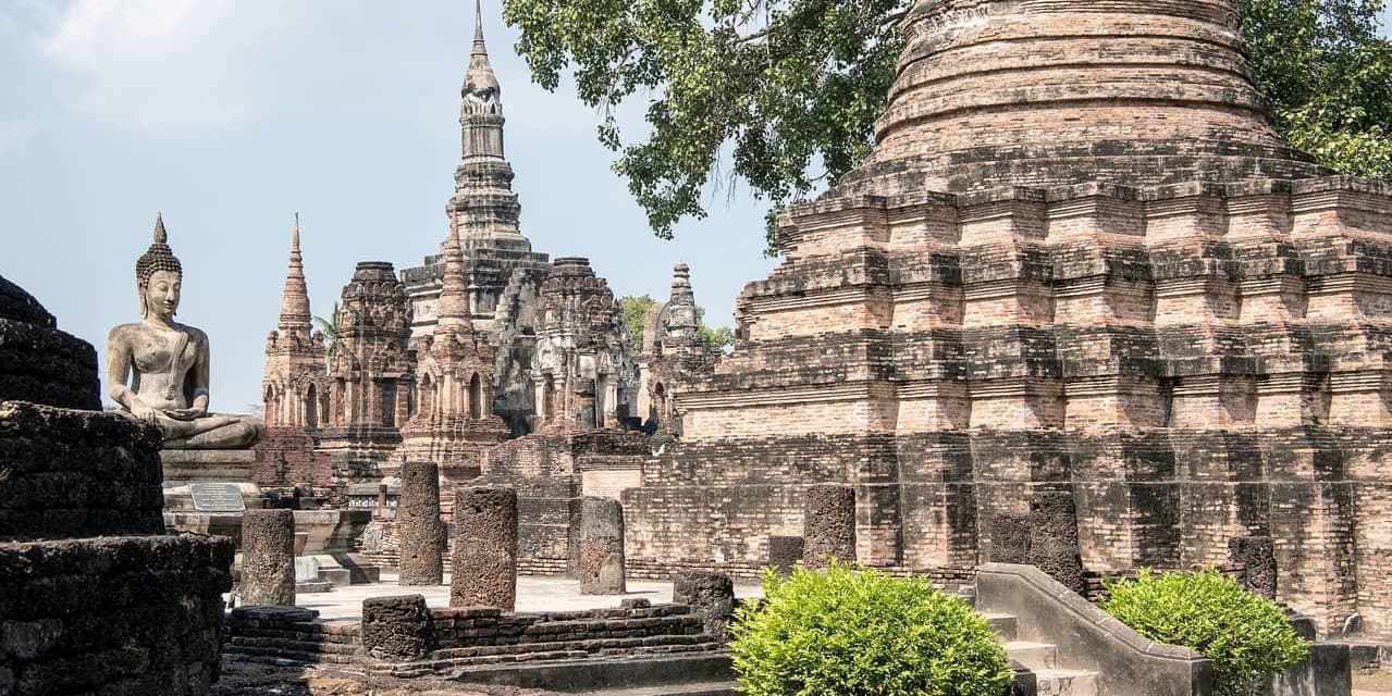 GIORNO 5 SABATO: SUKHOTHAI - AYUTTHAYA - BANGKOK