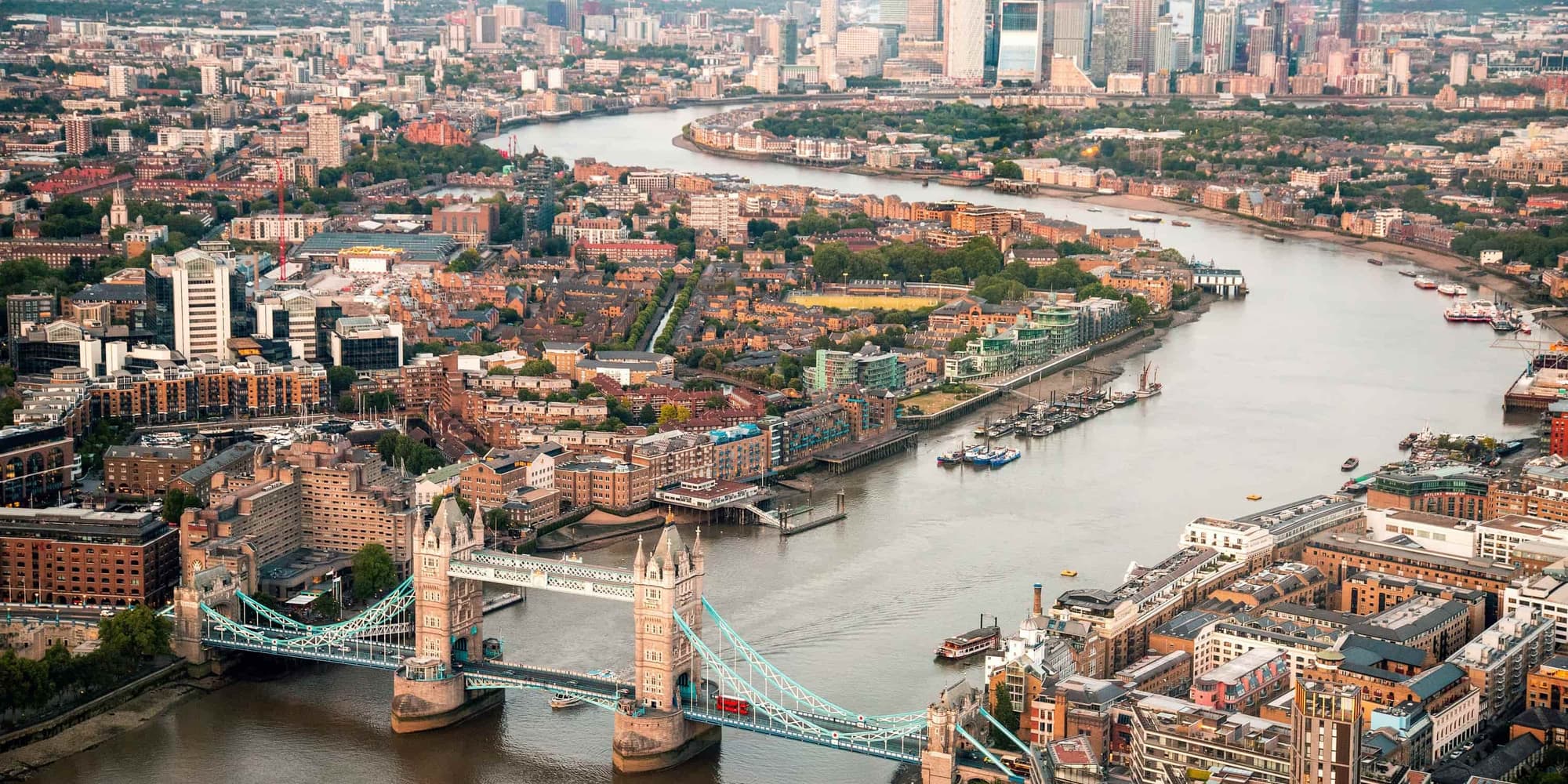 DÍA 01 – VIERNES – LONDRES