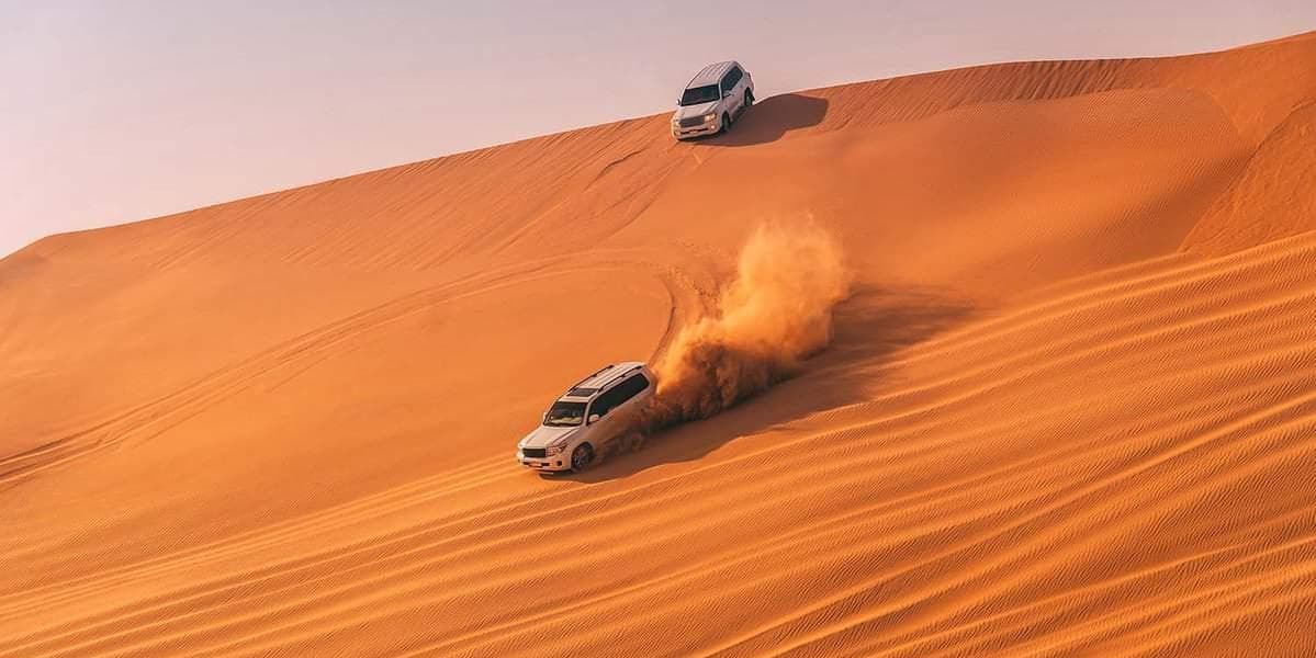 DÍA 2 • DUBÁI - SAFARI EN 4X4 / CENA BBQ - DUBÁI