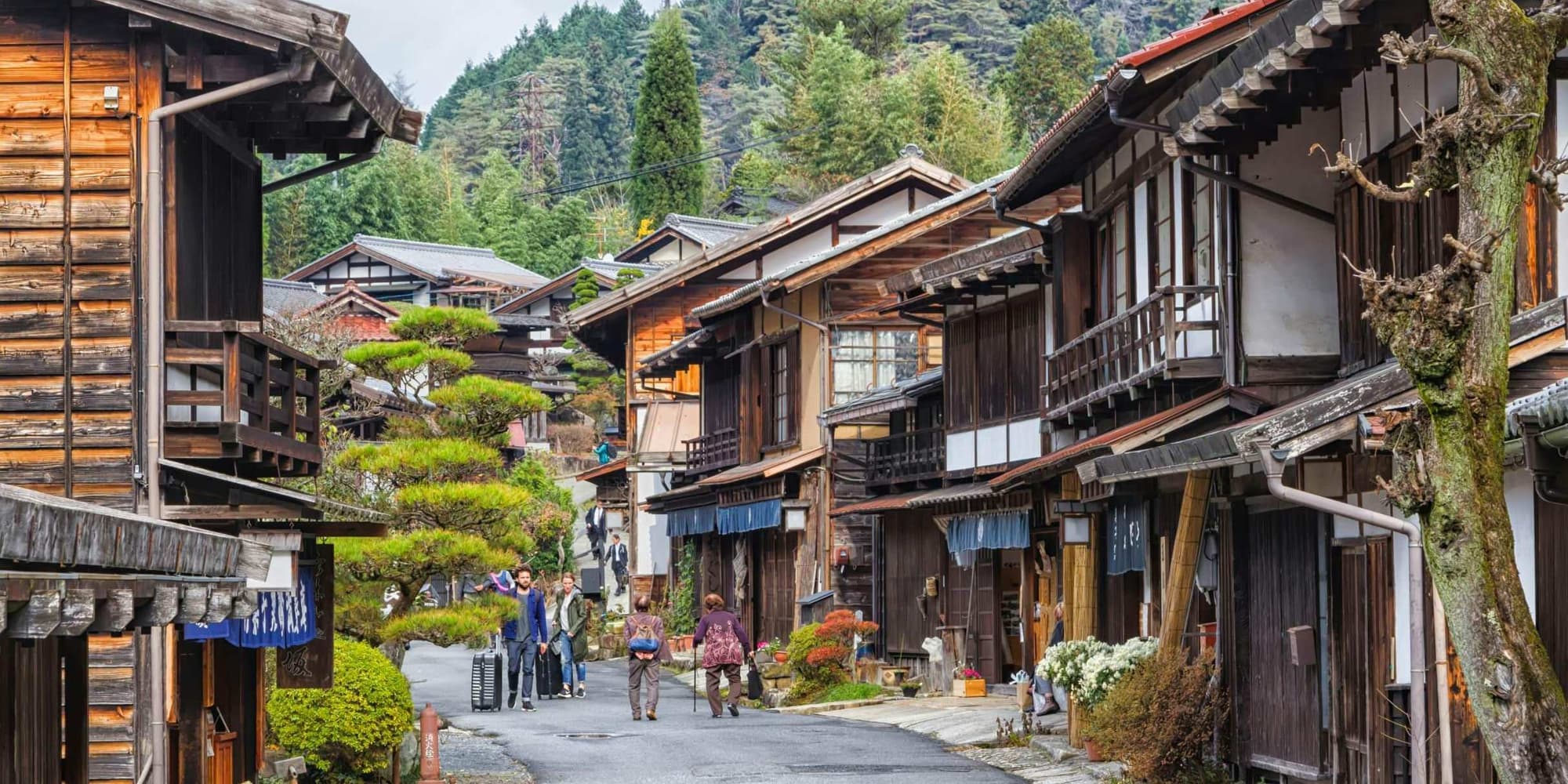 DÍA 5 •  KYOTO – NAGOYA – MAGOME – TSUMAGO – TAKAYAMA 