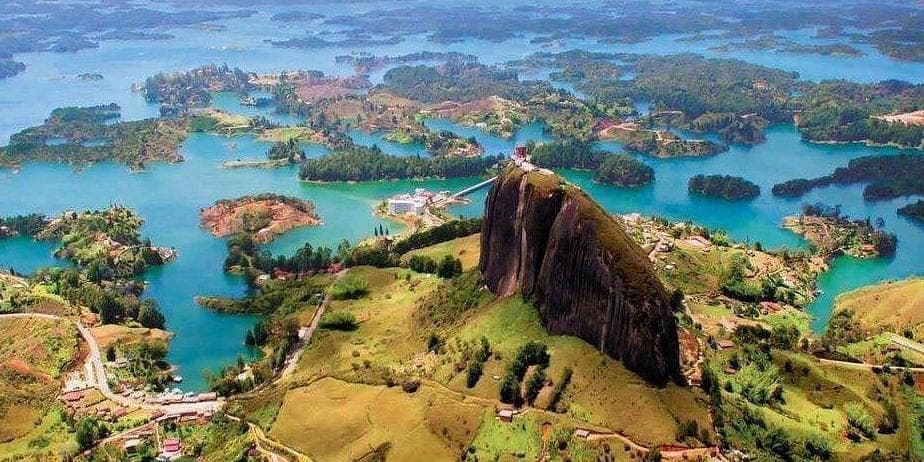 DÍA 3 • MEDELLÍN