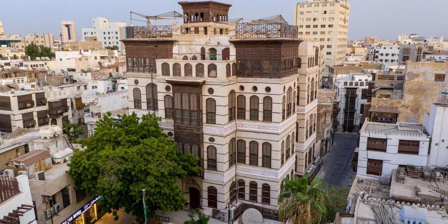 اليوم الأول: جدة (الوصول)