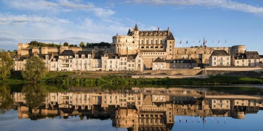 Día 6º (Sábado) BURDEOS - VALLE DEL LOIRA - ORLEANS (450 kms)