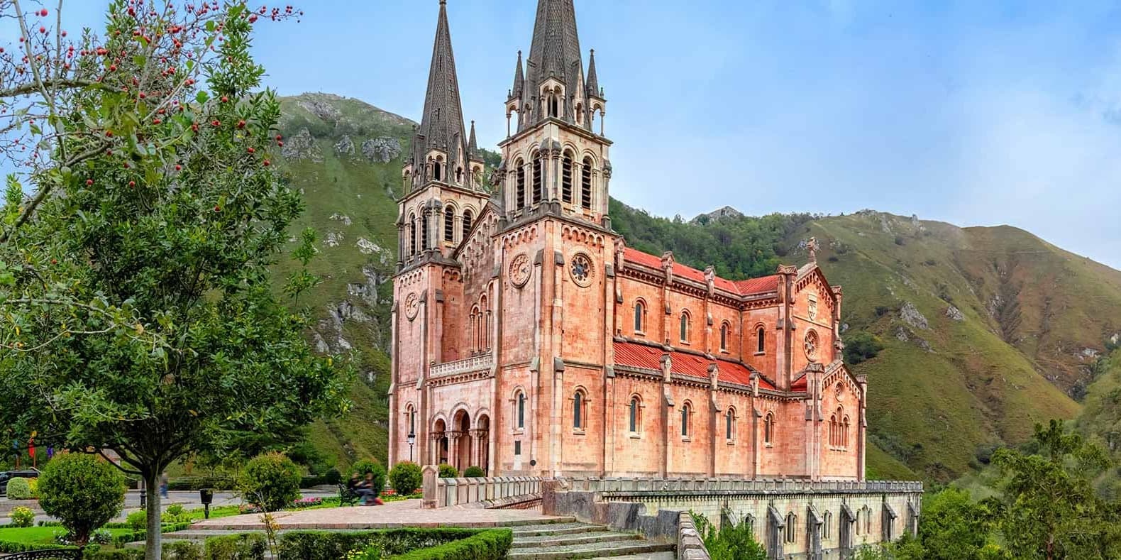 Día 4. COVADONGA – CANGAS DE ONÍS – CABO DE PEÑAS – LUANCO