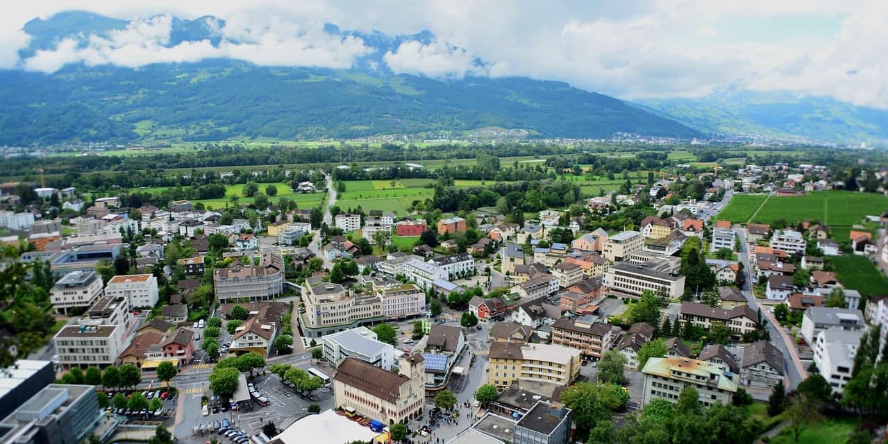 DAY 07 SAT INNSBRUCK - LIECHTENSTEIN - ZURICH