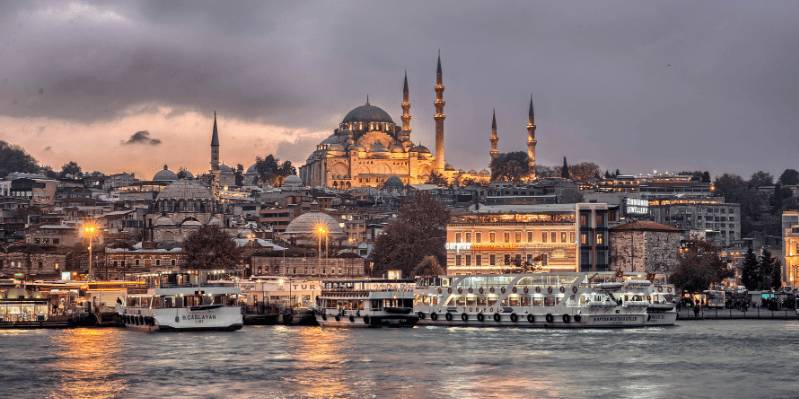 Día 1. PALMA - BARCELONA - ESTAMBUL