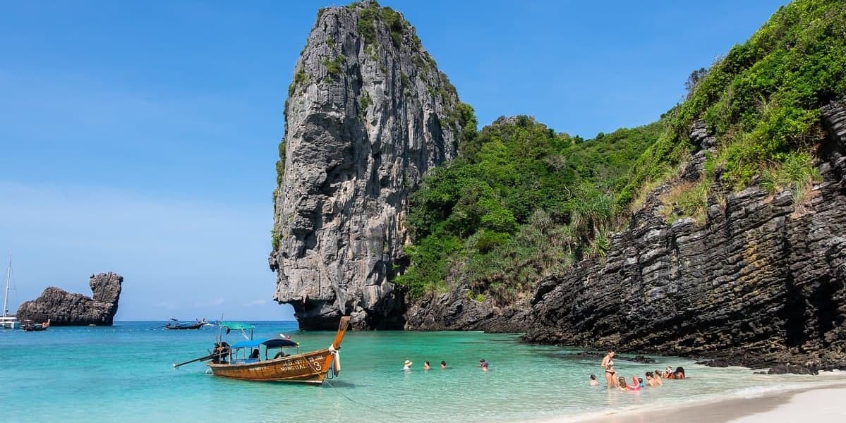 DÍA 7 • CHIANG MAI – PHUKET