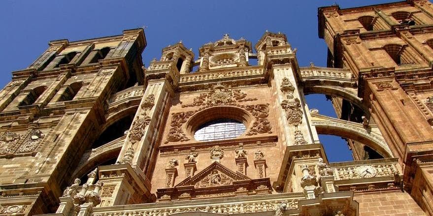 6º Giorno – SANTIAGO DI COMPOSTELA – O’CEBREIRO – ASTORGA – MADRID