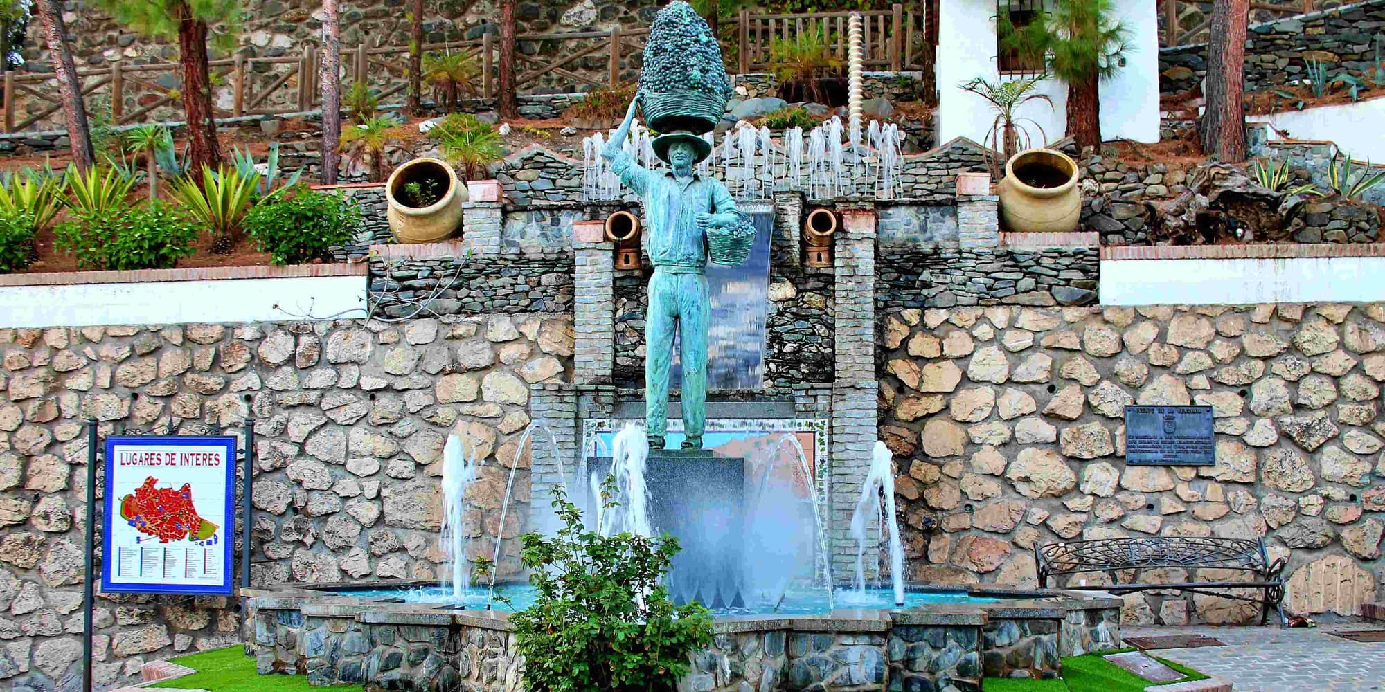 DAY 2: COMARES - EL BORGE