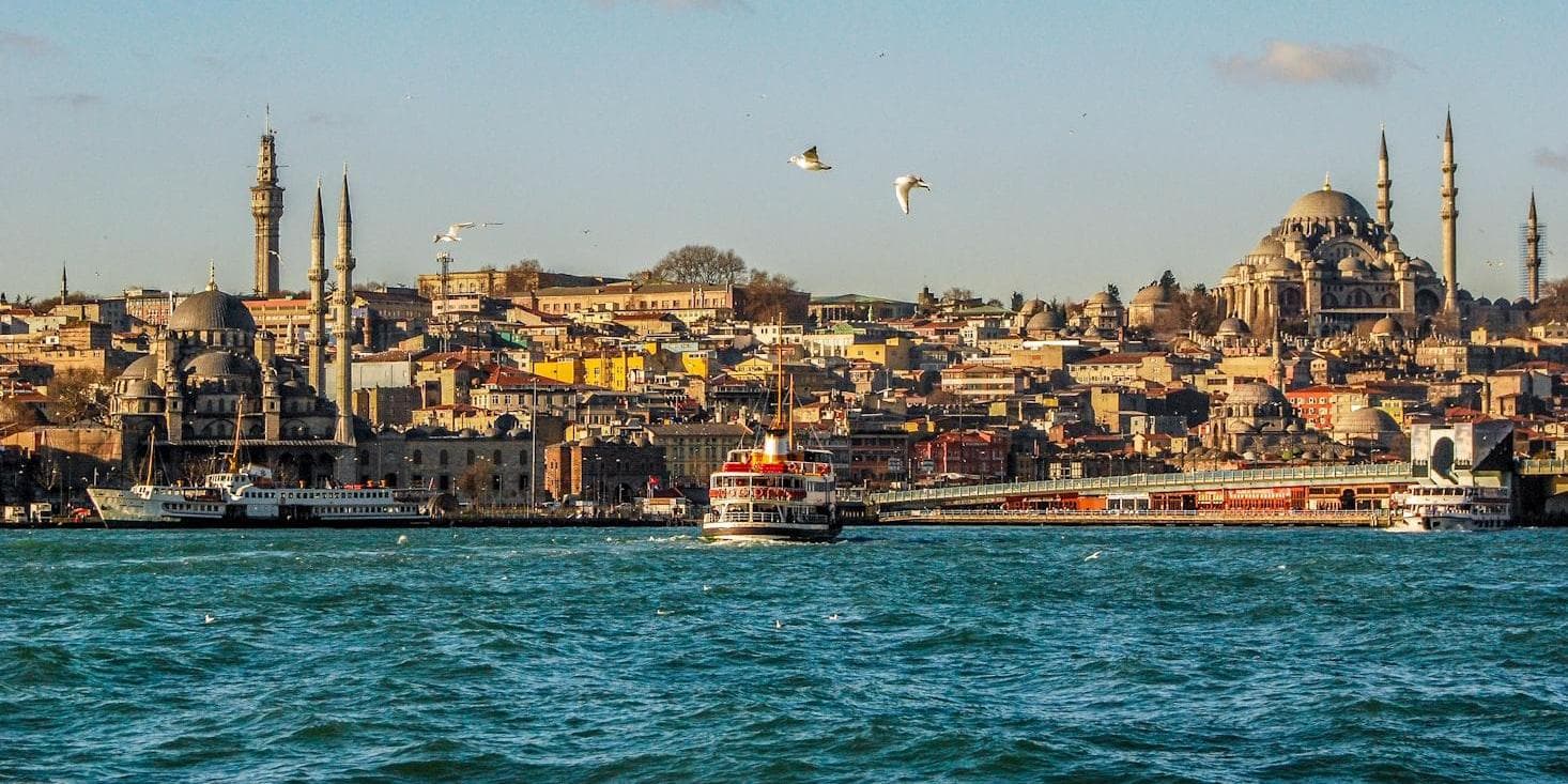 DIA 15 ESTAMBUL – DUBAI  JULIO 01	