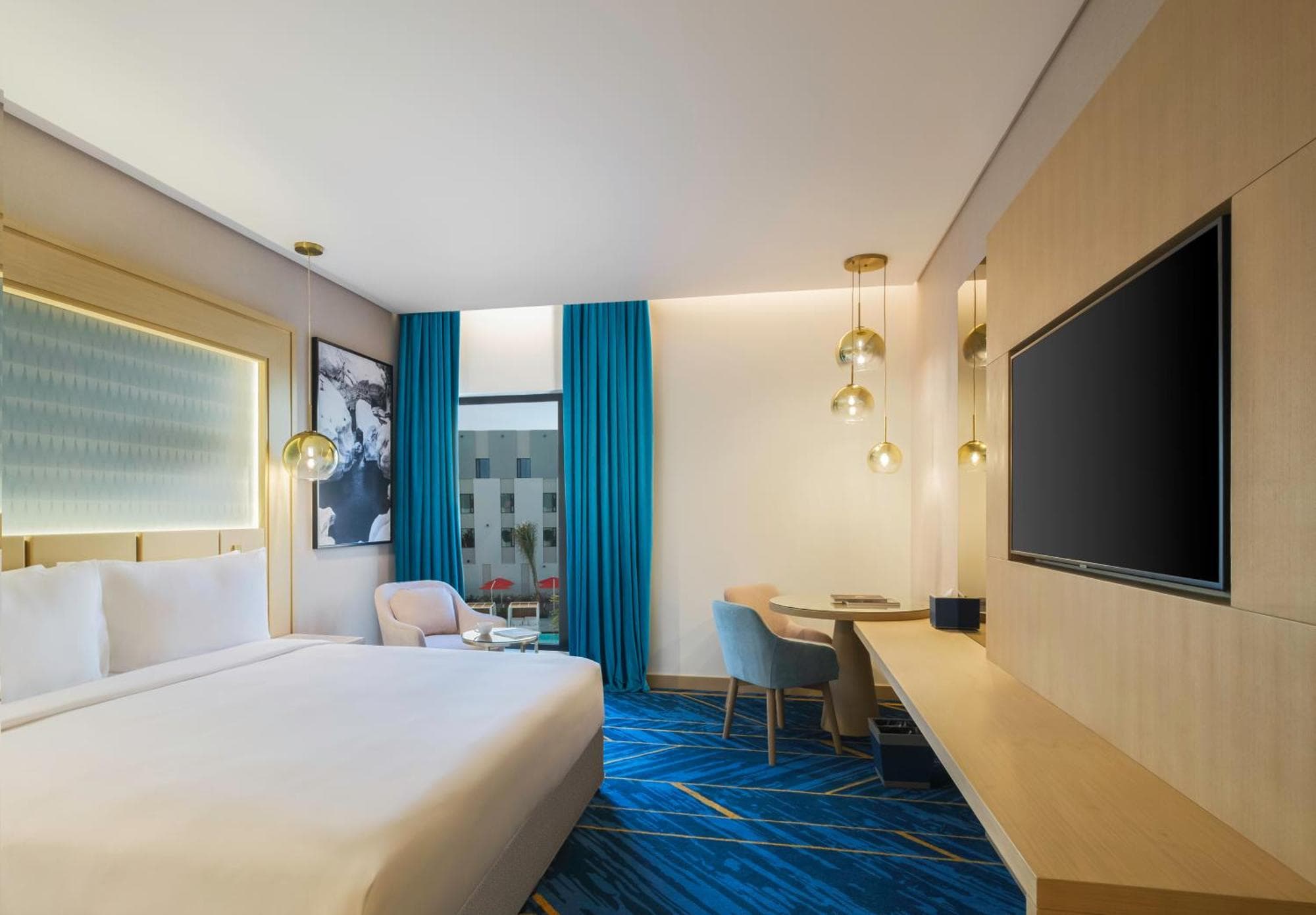 Maani Muscat Hotel & Suites, 