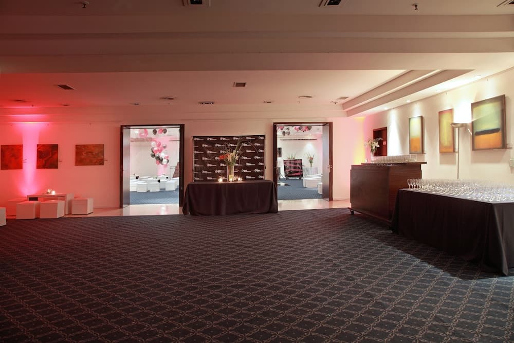 Dazzler by Wyndham Buenos Aires San Martin, Salón de eventos