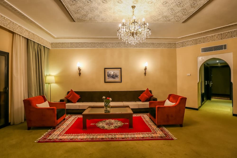 Hotel Riad Ennakhil & Spa 5 (DWO Marrakech Ennakhil), Living area
