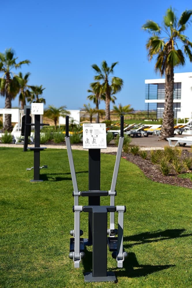 Pestana Alvor South Beach, Academia